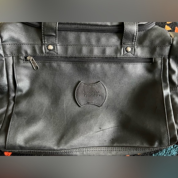 American Tourister Bag - Picture 2 of 6